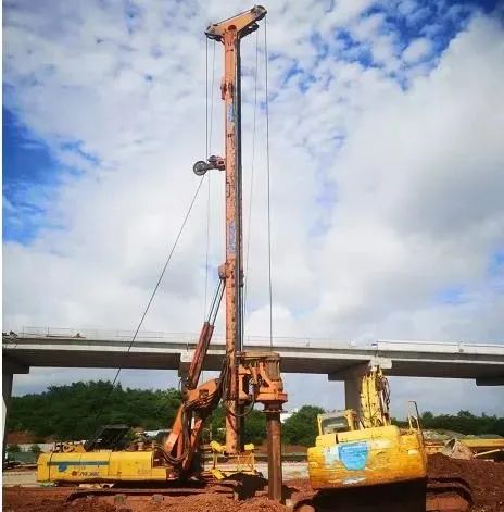 1657346418802112.jpg 640 (4).jpg